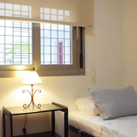Encina's Home: Bonito De Dos Cerca Del Centro Historico Málaga